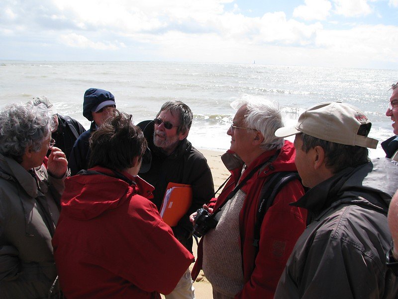 des questions et encore des questions...