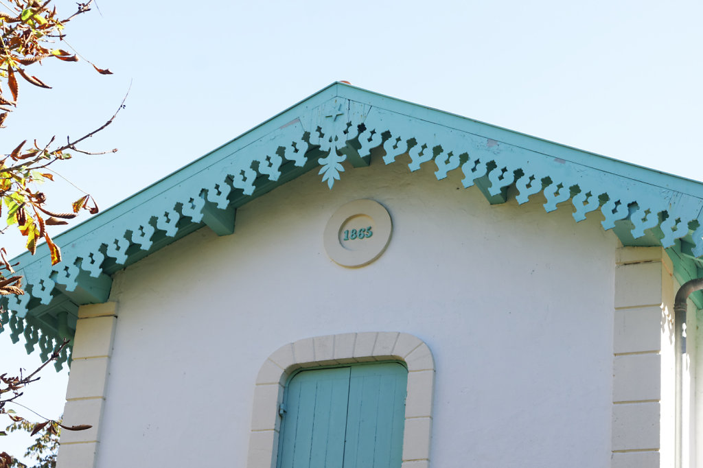 Le fronton du Pavillon