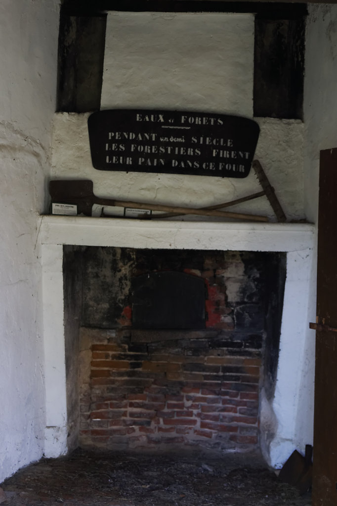 Le four à pain de l'école de la forêt