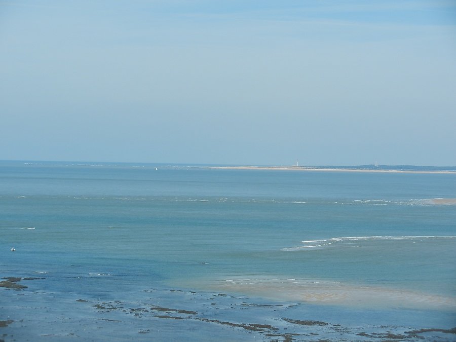Vue sur e phare de la Coubre