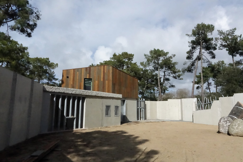 Paddock et bâtiment